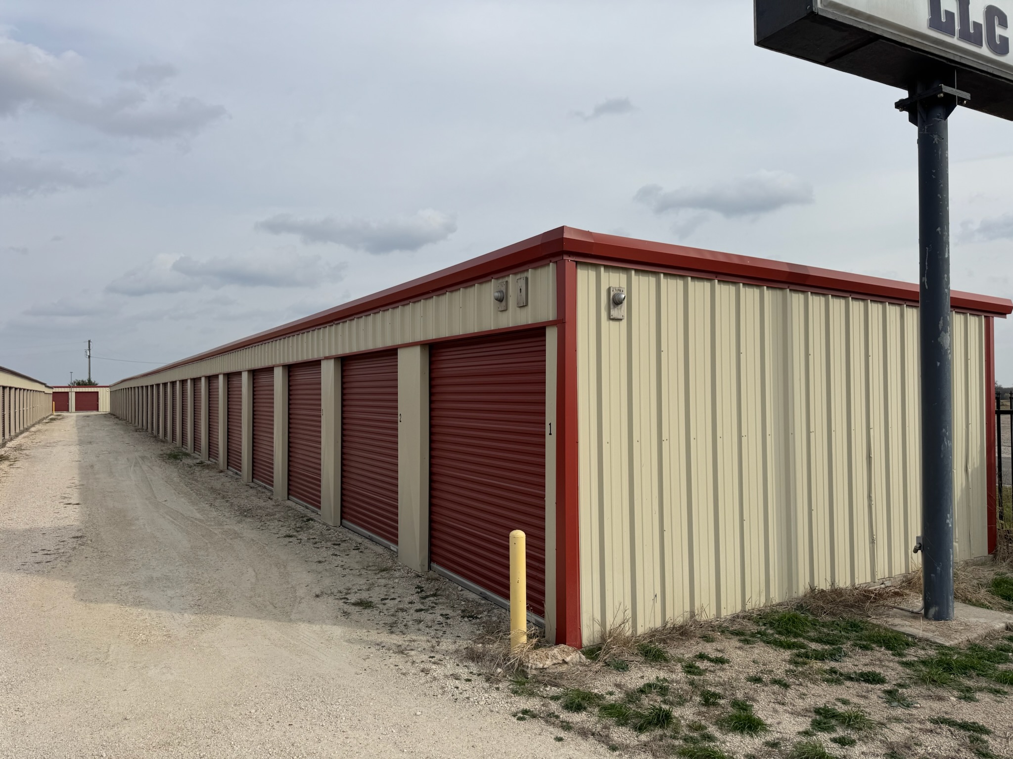 Oak Storage facility photo – oak storage first unit
