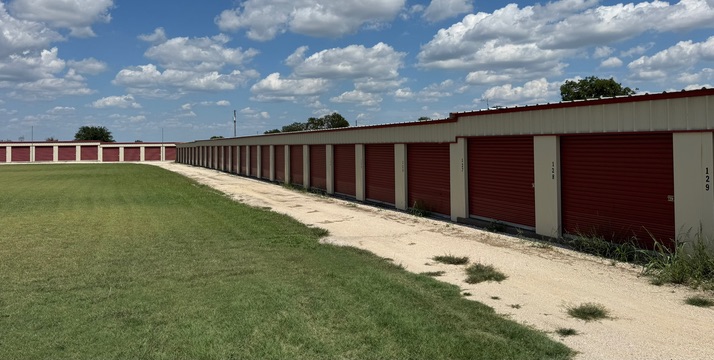 Oak Storage facility photo – oak storage inside facility